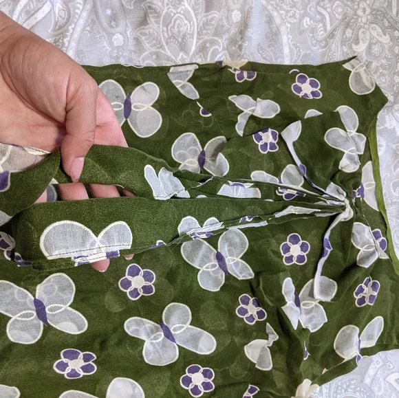 Vintage dress 🦋 - Picture 3 of 6